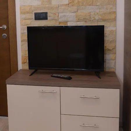 公寓 Milmari Idila