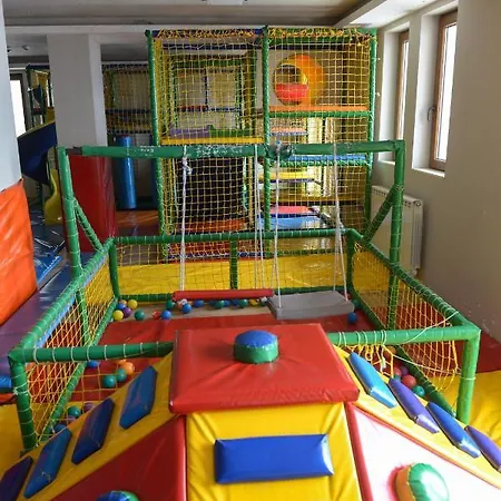 Milmari Idila * 科帕奥尼克